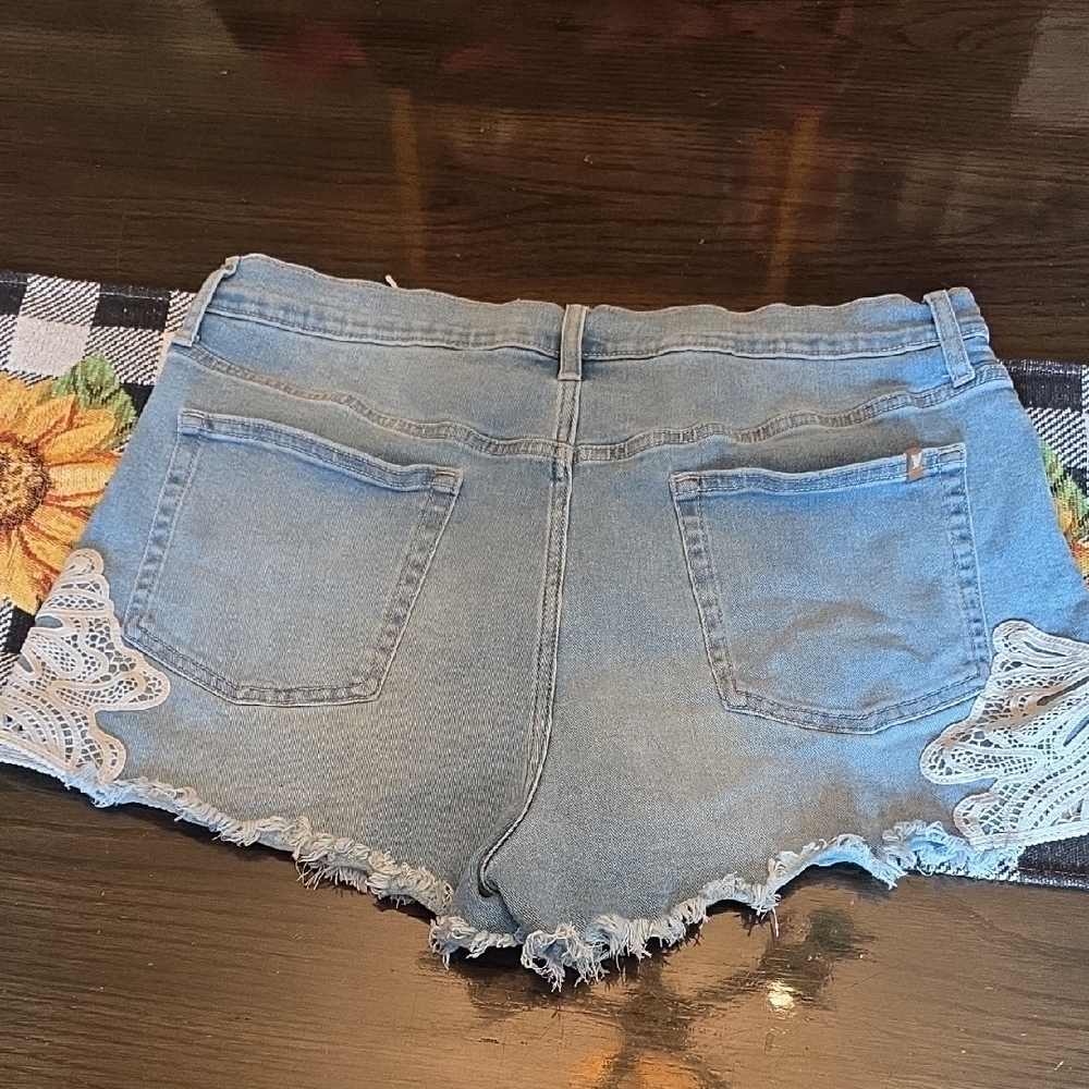 Jessica Simpson Blue Jean Ginger High Rise  Shorts with Lace Accents - Picture 5 of 5